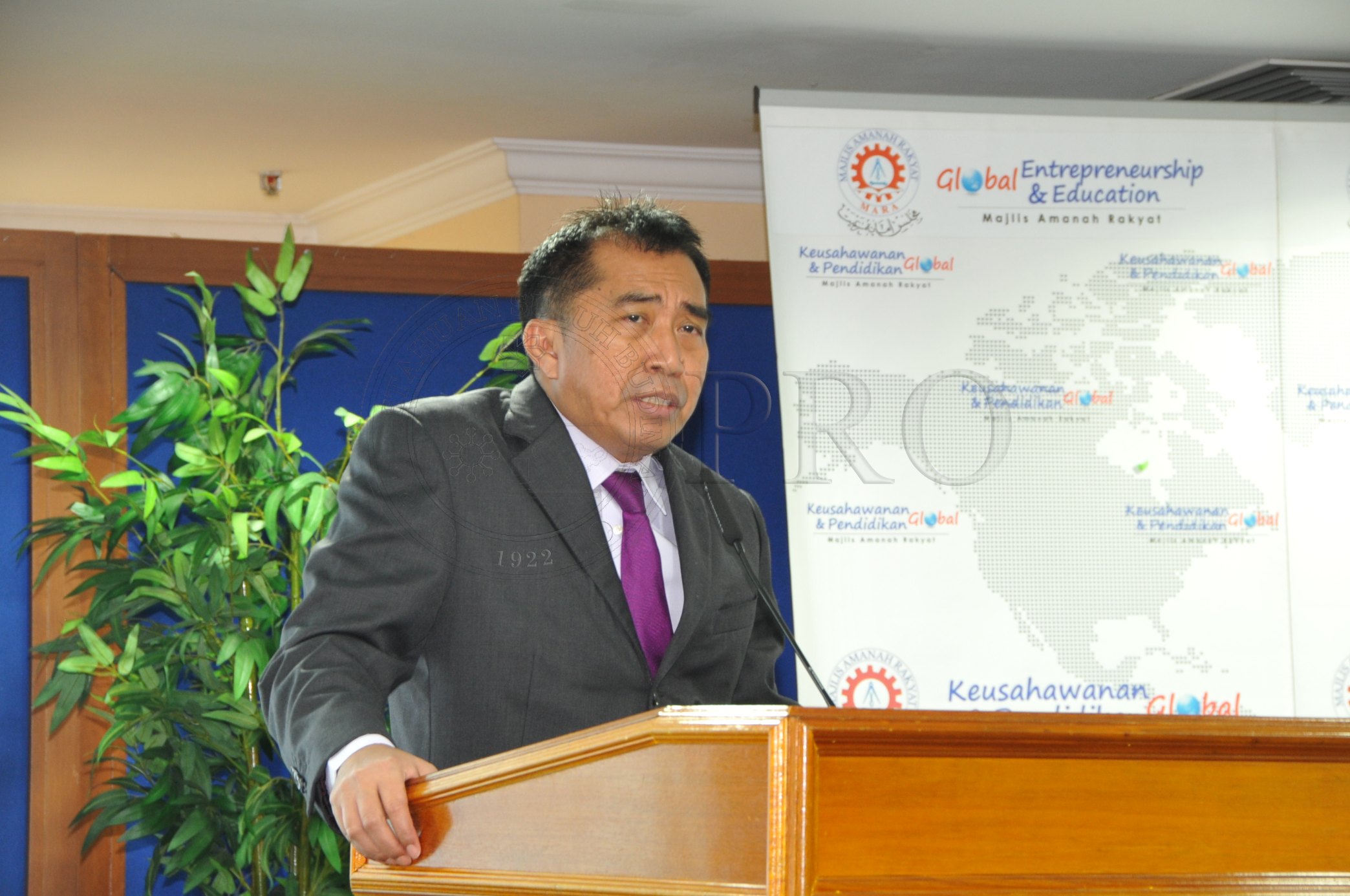 PRO 14 37 MARA PRO 4685